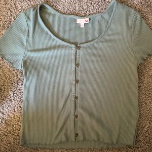 Women’s short sleeve shirt